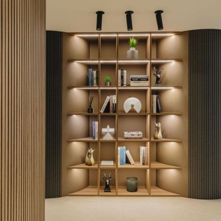 Commericial-Shop-RichmondPanelsStore-6806fe762b58c45ee83e7a1e_P17-p-2000