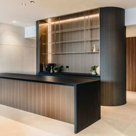 Commericial-Shop-RichmondPanelsStore-6806fe76cd4e5e45f7ed39f6_P8-p-2000